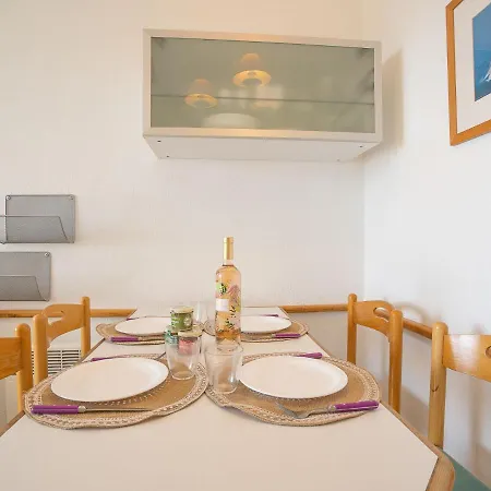 Apartamento Le Belvedere - R3 221 By Interhome Saint-Raphaël